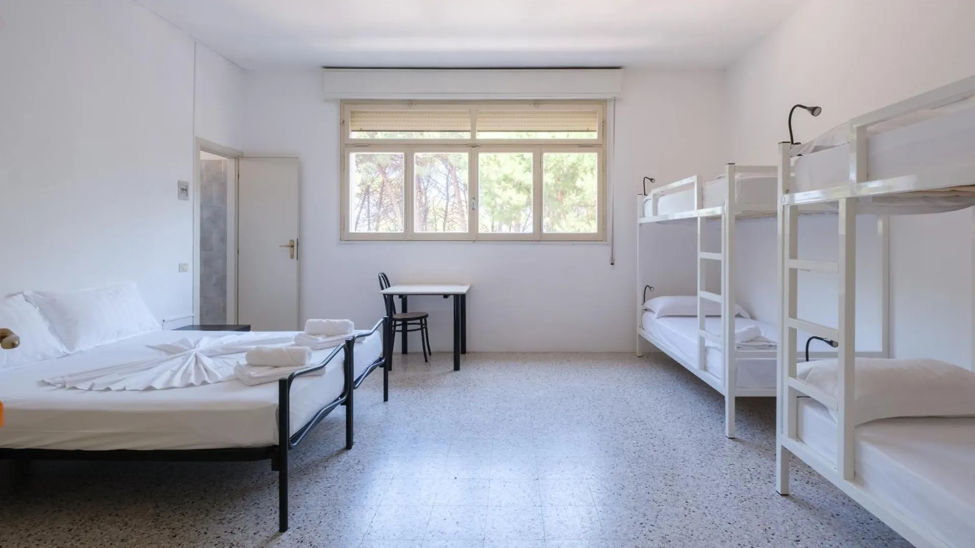 Meet Hostel Cervia
